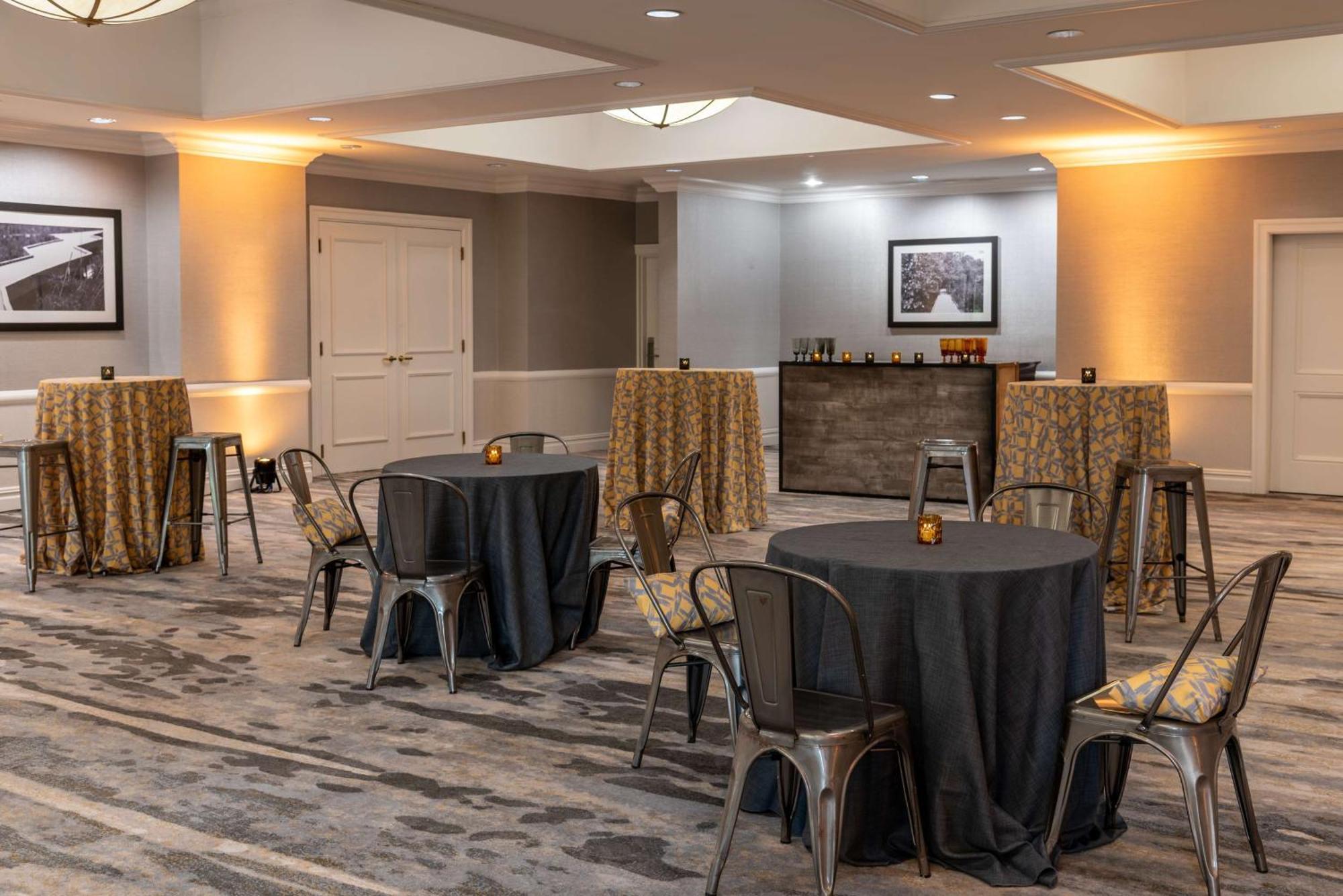 Hilton Alexandria Mark Center Eksteriør billede